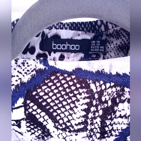 Sheer Printed Button Up Blouse by BooHoo - Picture 2 of 3